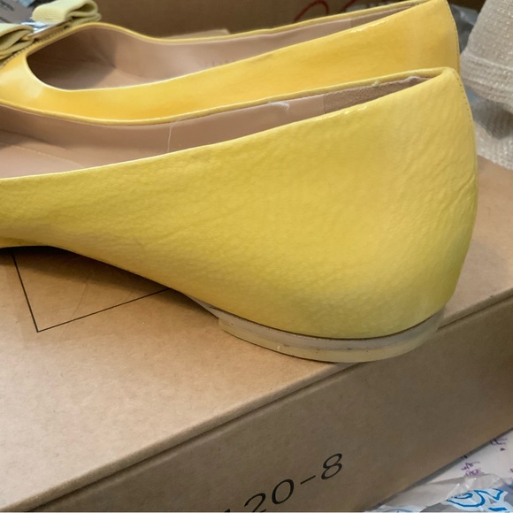 Ferragamo ballet flats in mustard - Picture 2 of 5